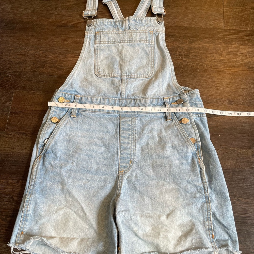 BDG Urban Outfitters Women's Size Medium 29 Denim Short Cut Off Overalls